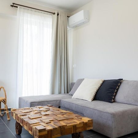Konstantino'S Corfu Marina View Apartment Kontokali Bagian luar foto