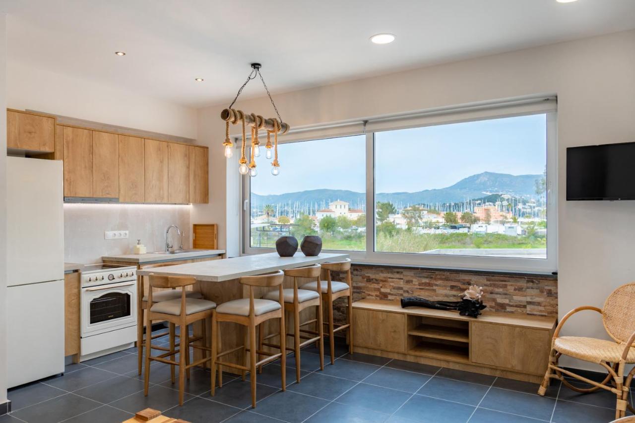 Konstantino'S Corfu Marina View Apartment Kontokali Bagian luar foto