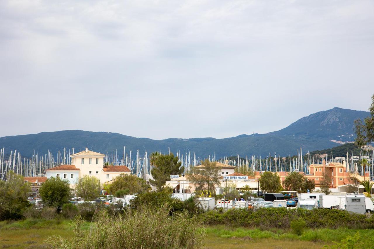 Konstantino'S Corfu Marina View Apartment Kontokali Bagian luar foto
