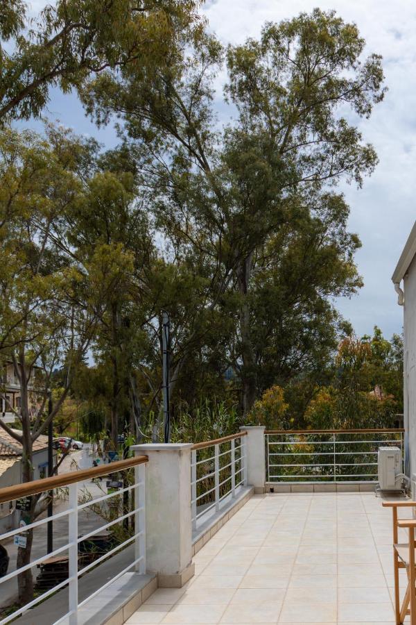Konstantino'S Corfu Marina View Apartment Kontokali Bagian luar foto